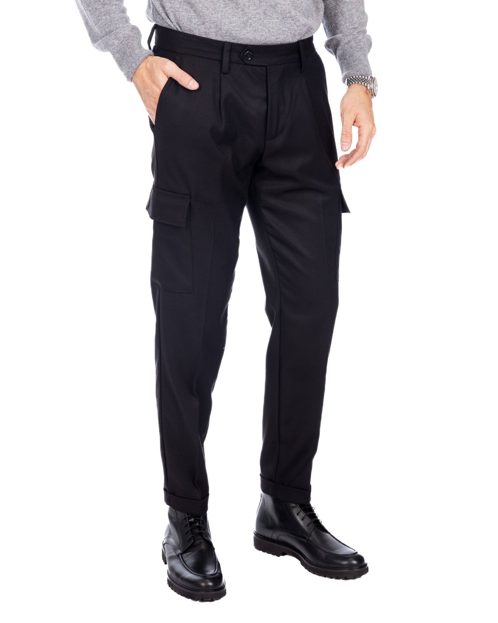 Hamburg - black cargo trousers
