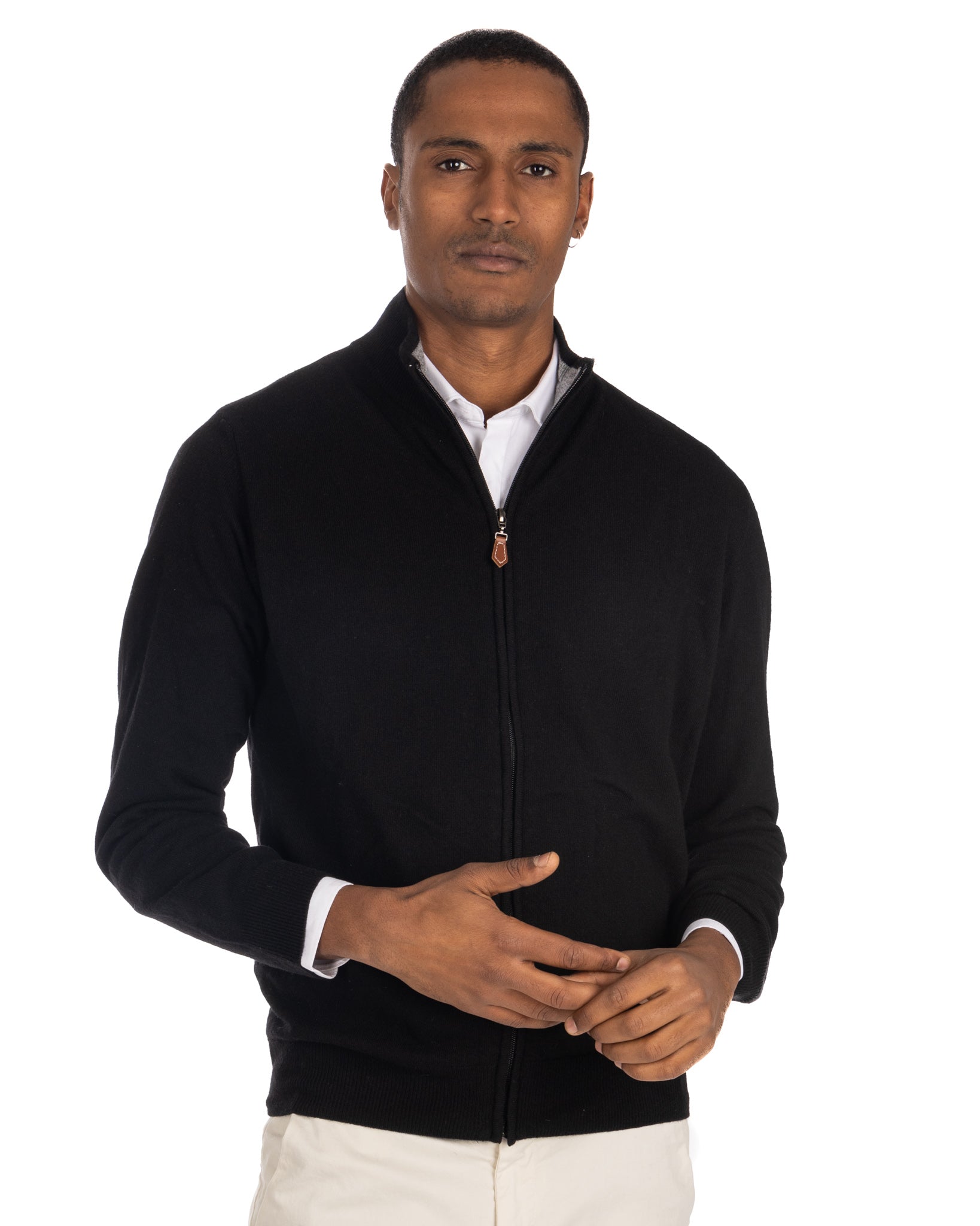 Matt - black full zip sweater in cashmere blend