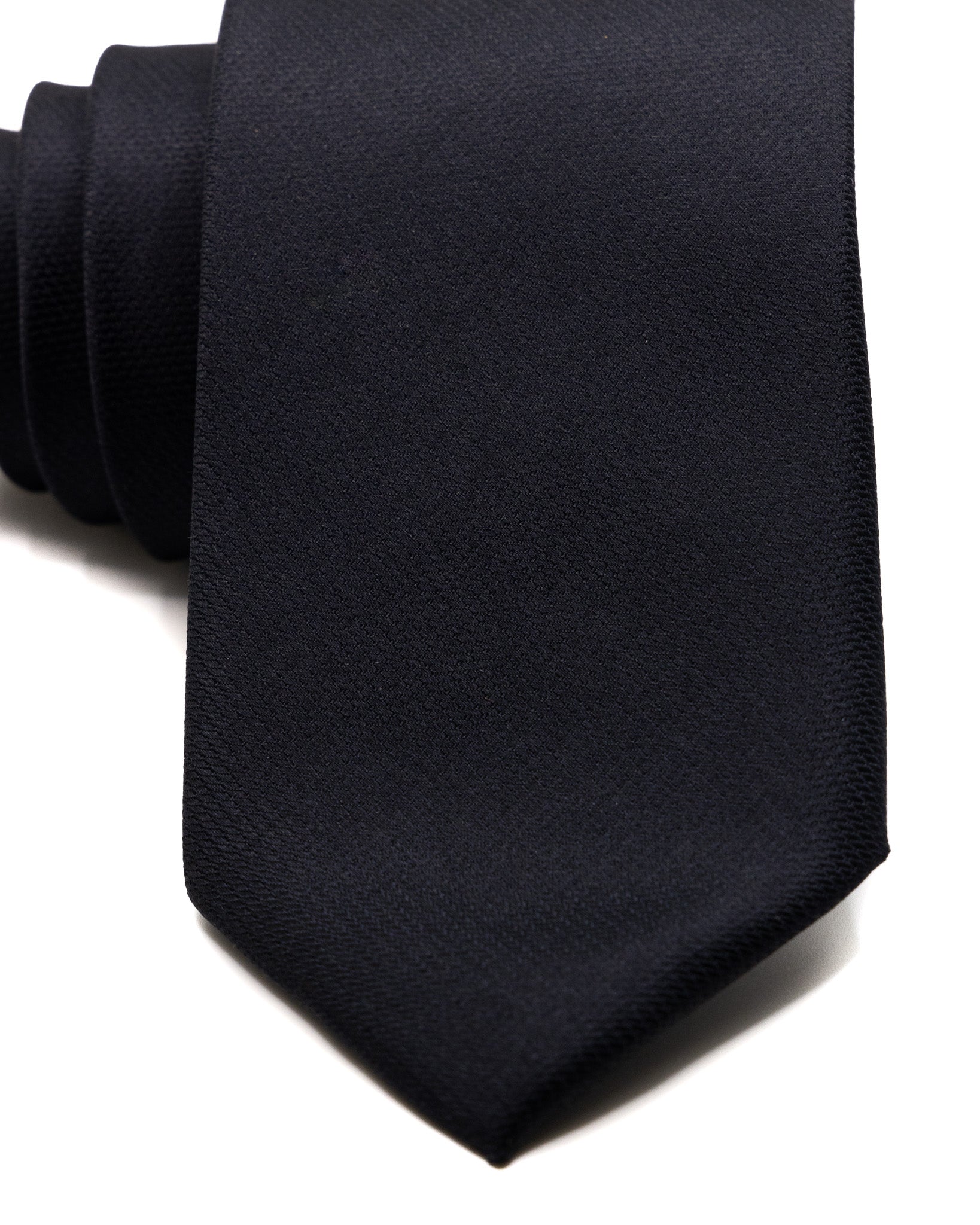 Tie - in black textured silk