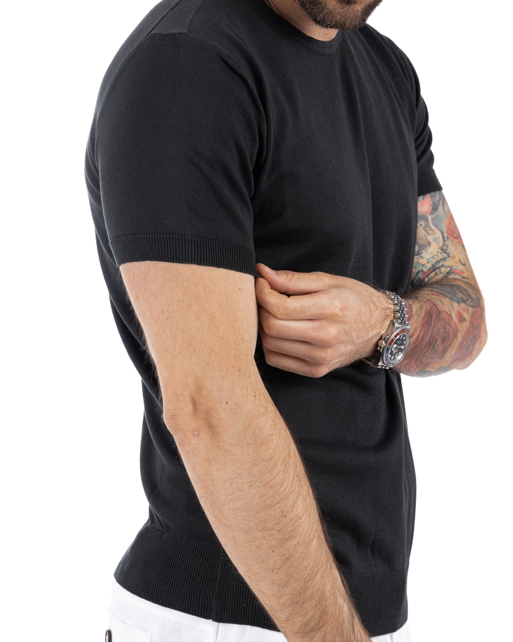 Jannik - black knitted t-shirt