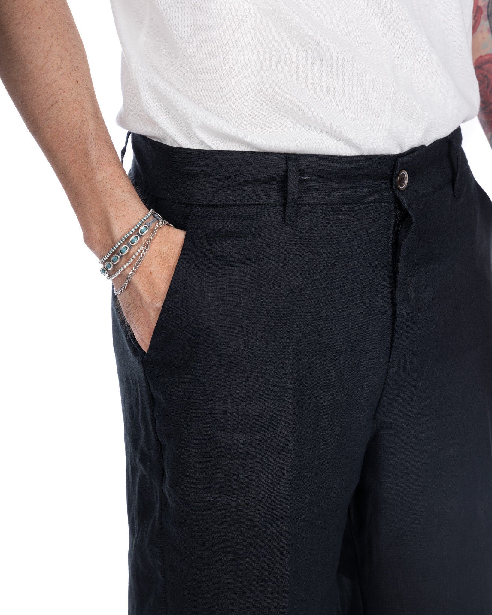 Lucas - wide trousers in pure black linen