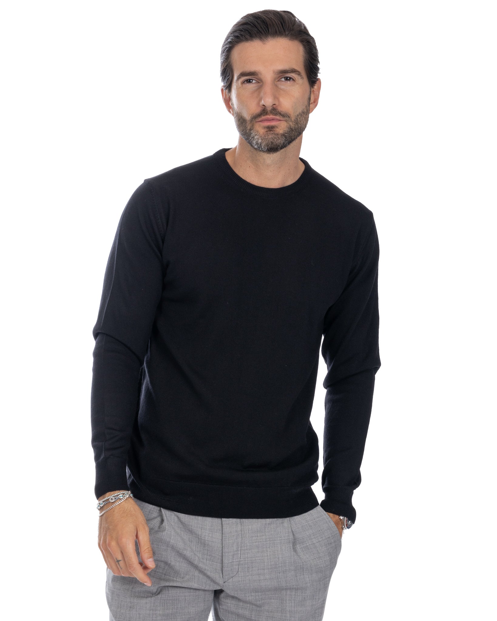 Furore crewneck in black Tollegno merino wool
