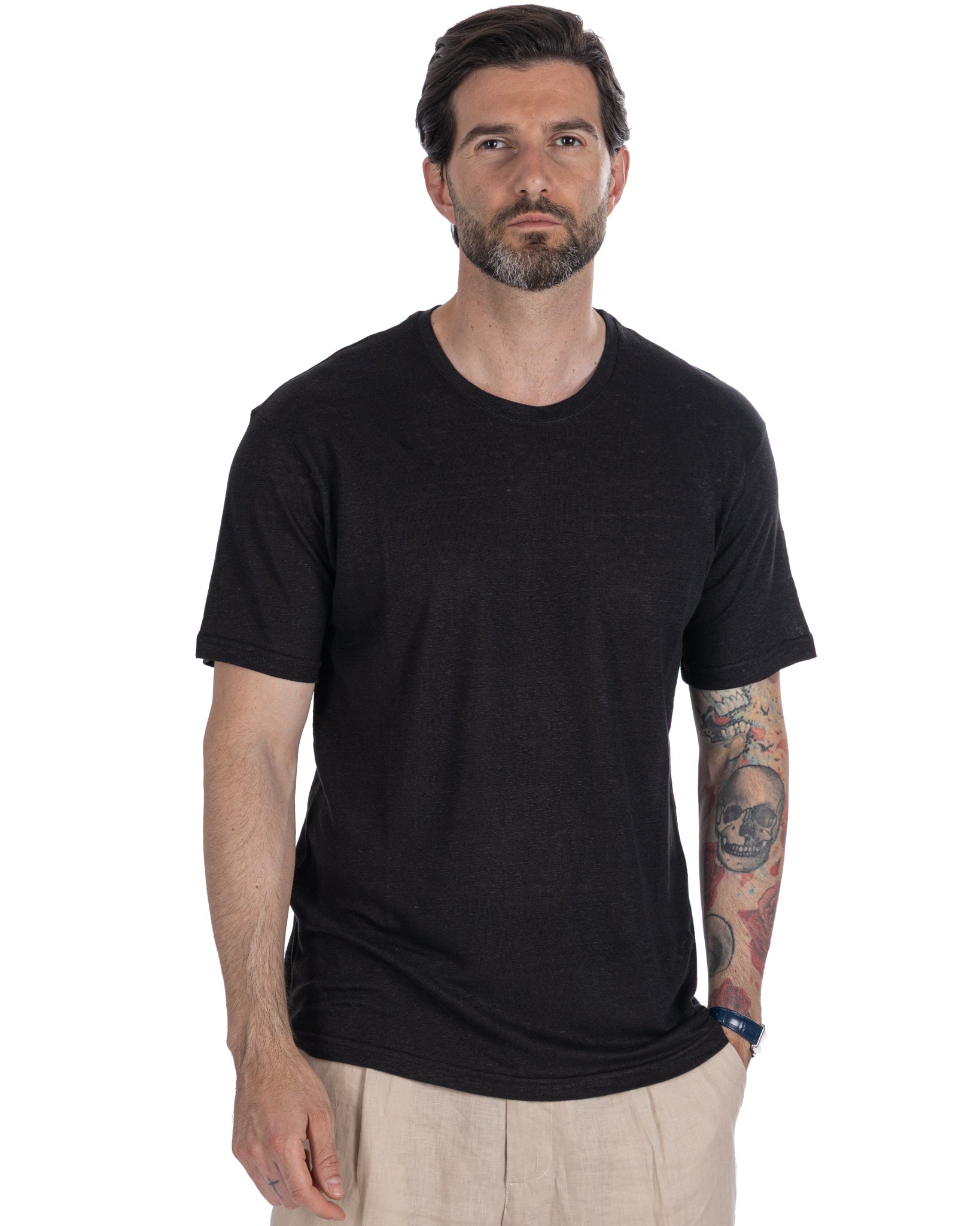 Felix - black linen t-shirt