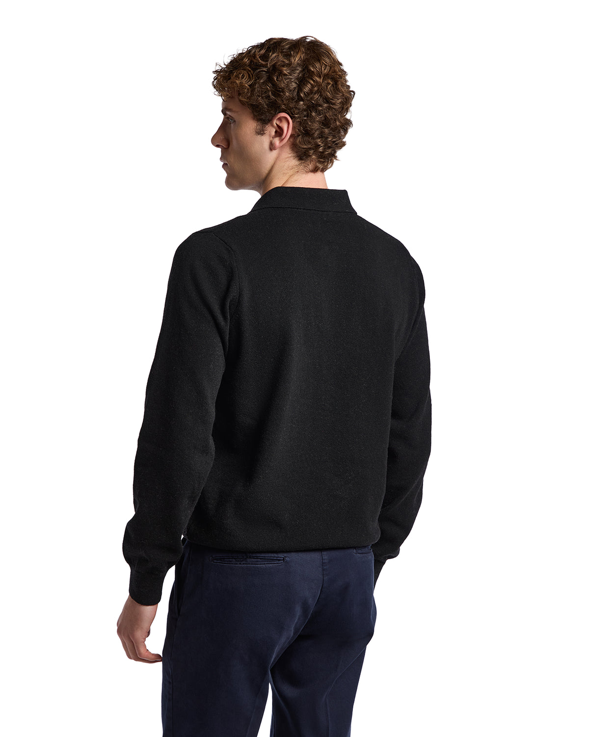 Men's black fleece pullover sweater, featuring a stylish collar and soft, comfortable fabric, ideal for casual wear.