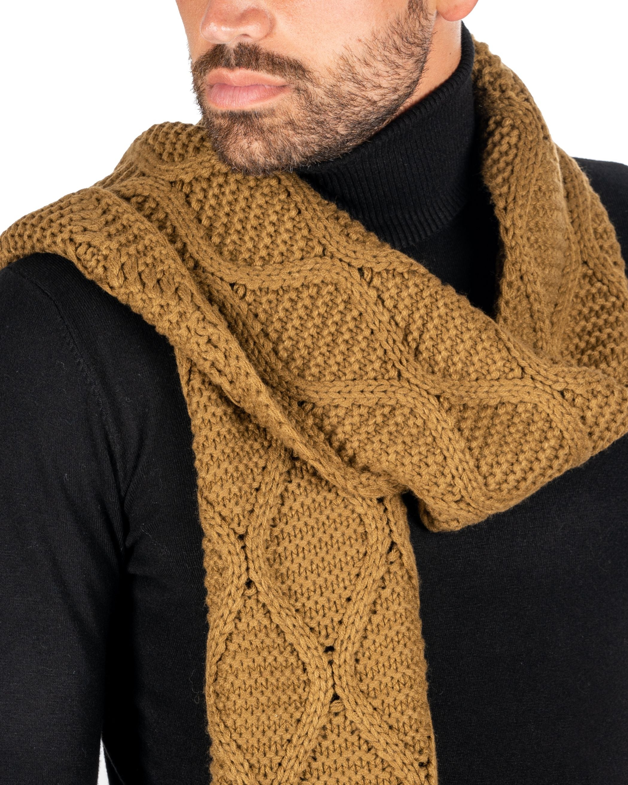 SENPAE HEAVY SCARF WITH BRAIDS PATTERN