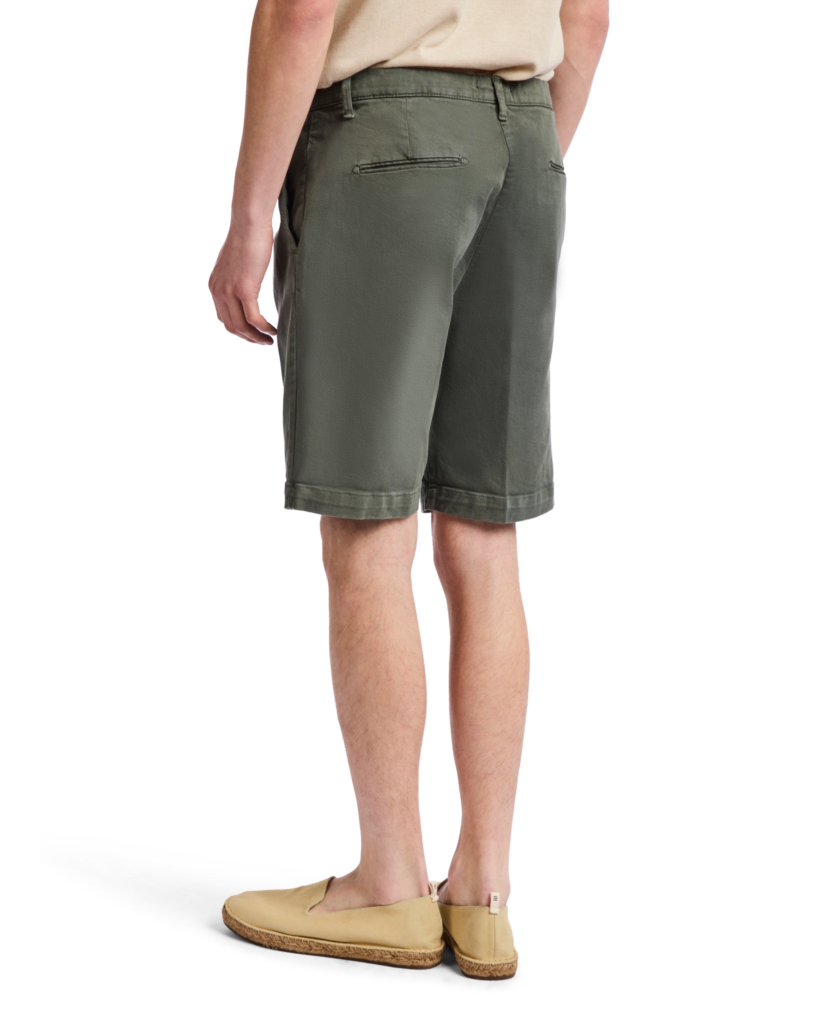 Bermuda Easton militar con pinzas