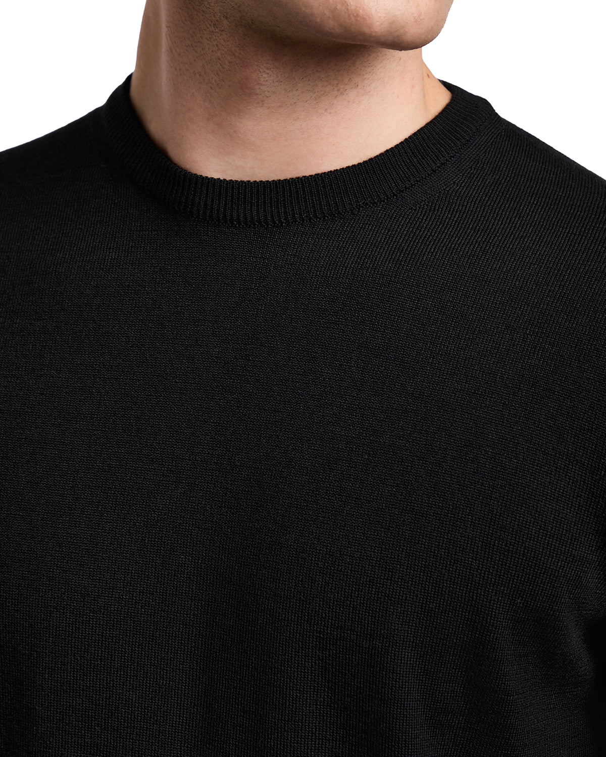 Furore crewneck in black Tollegno merino wool