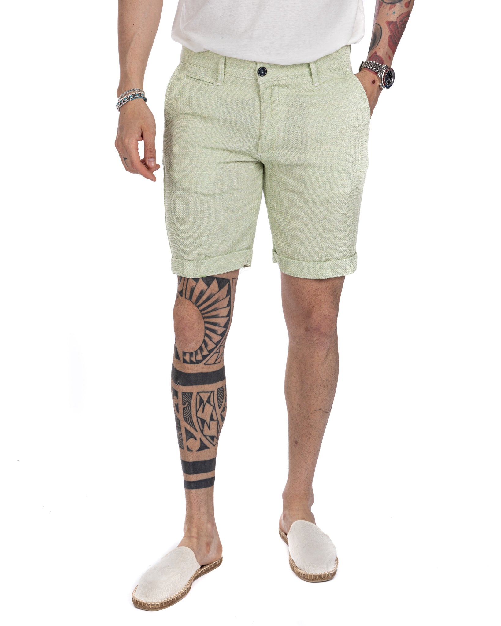 Leuca - green linen and cotton Bermuda shorts