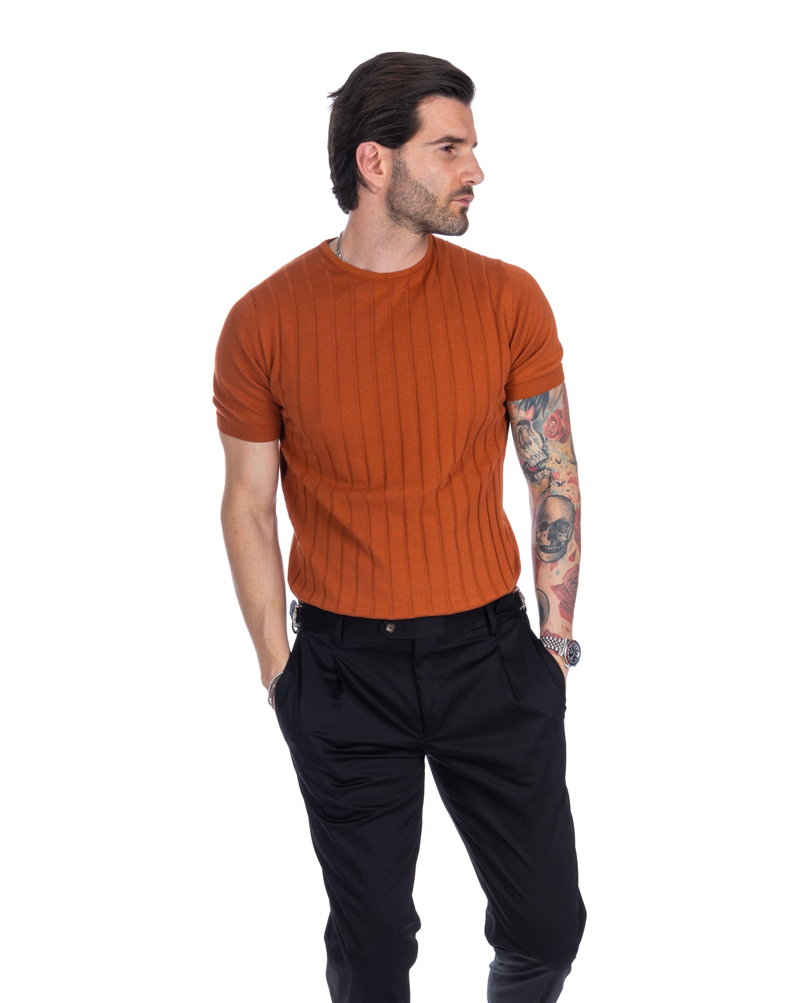 Andreas - rust ribbed knit t-shirt