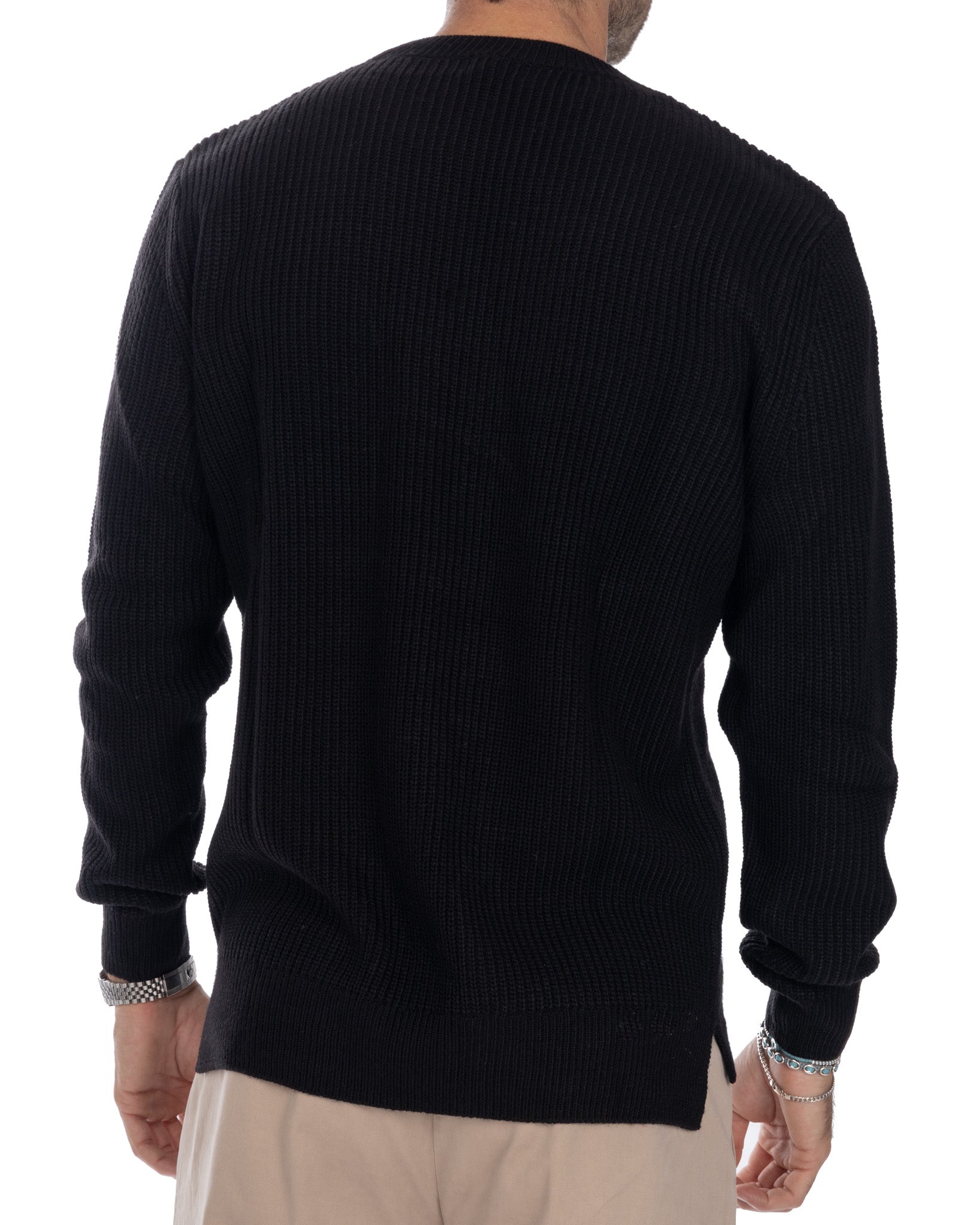 Sven - black ribbed crew neck sweater