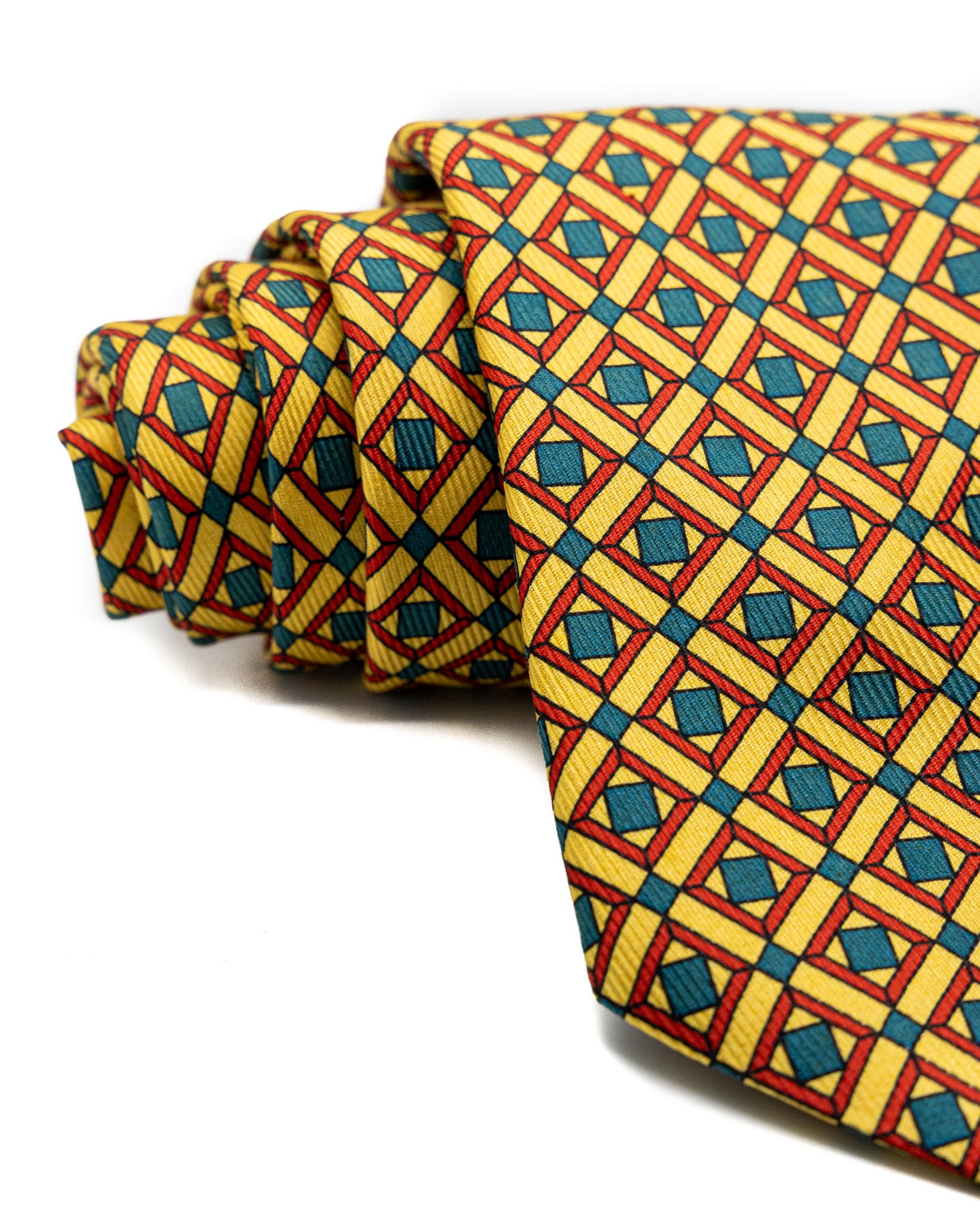 Vintage patterned yellow silk tie