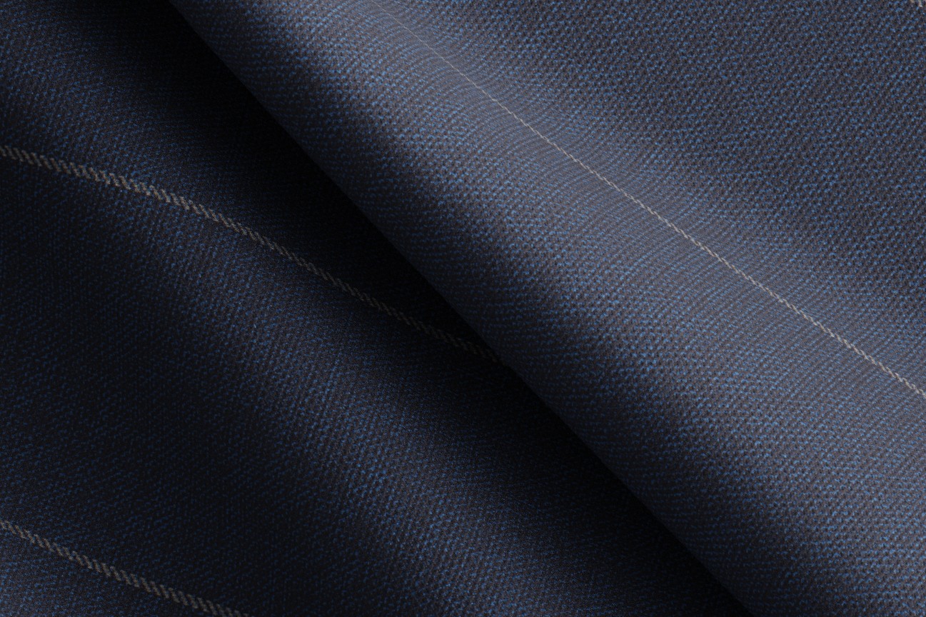 Costume sur mesure en laine des années 130 à fines rayures bleues Caccioppoli