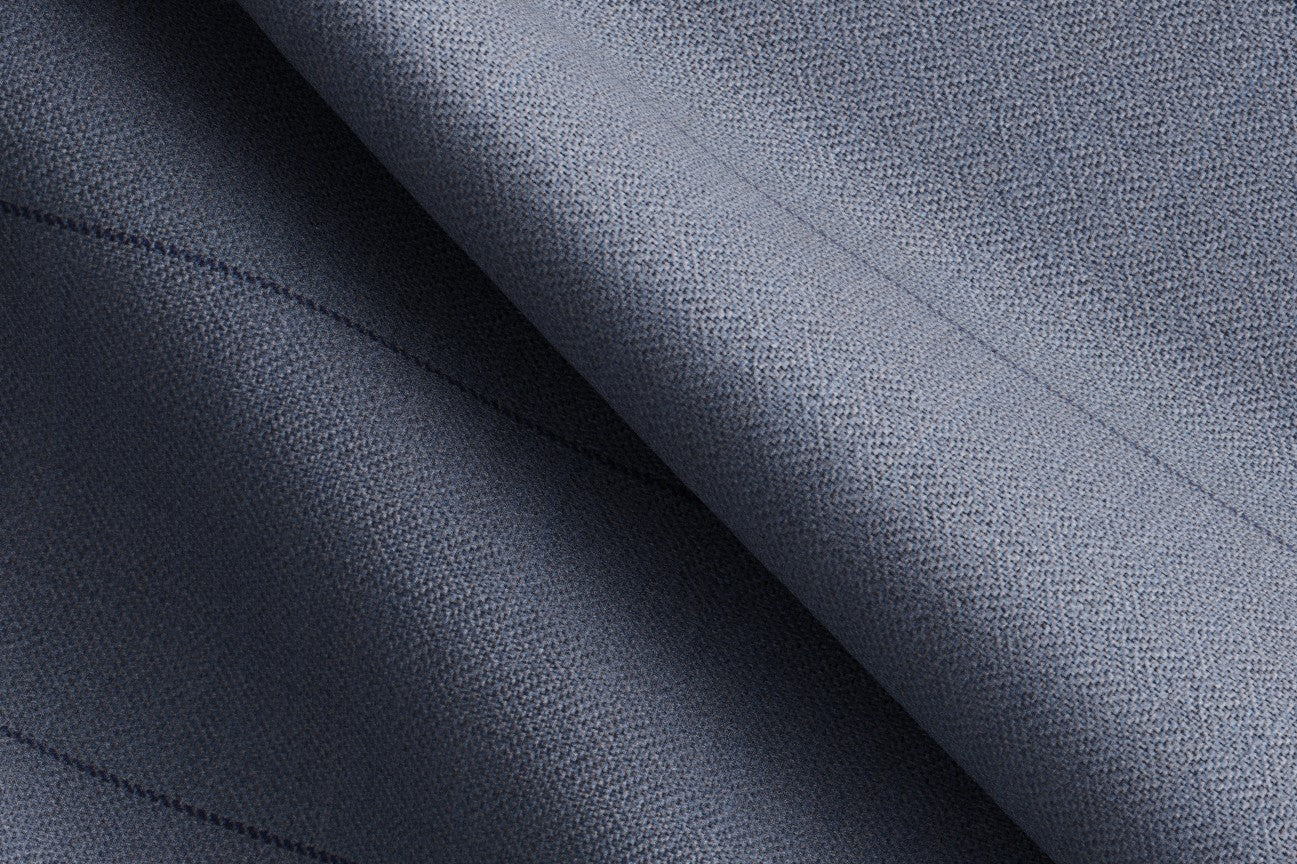 Costume ajusté en laine bleu clair à fines rayures années 130 Caccioppoli