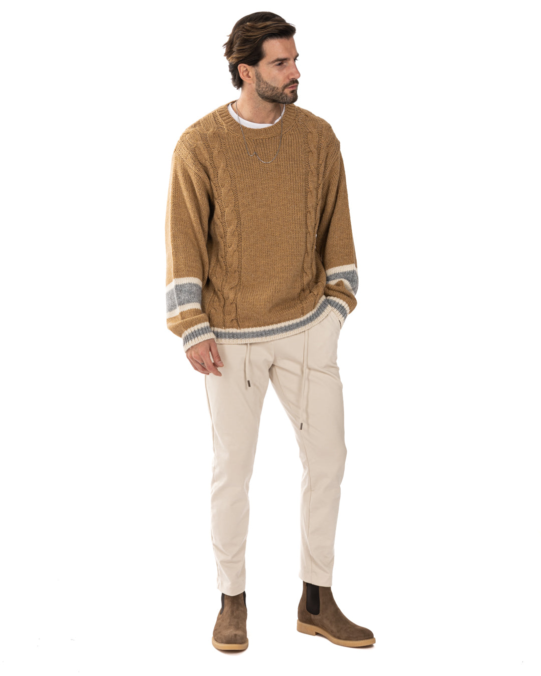 Edam - camel sweater with side braids