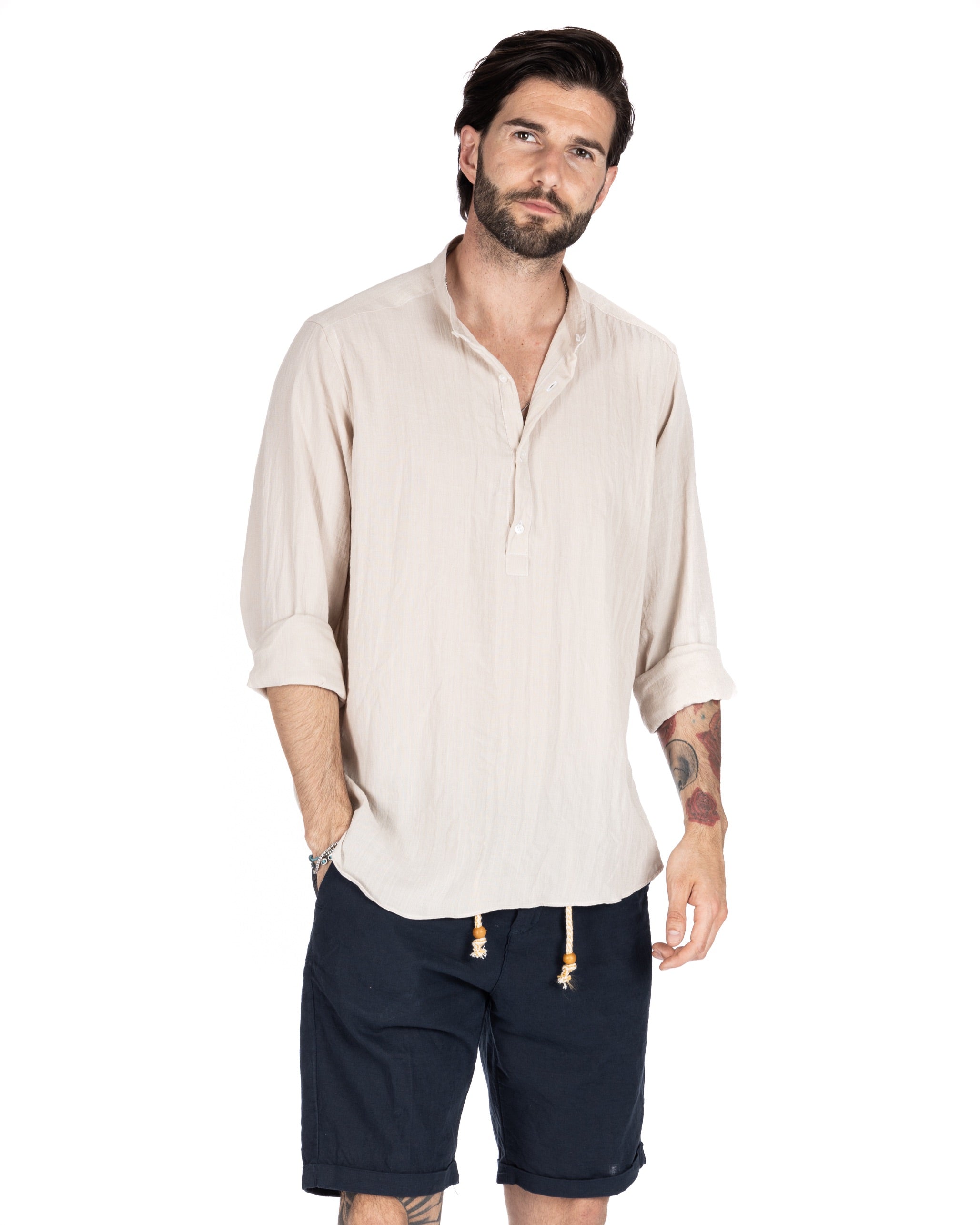 SERAFINO - FIVE BUTTON SHIRT IN SAND LINEN